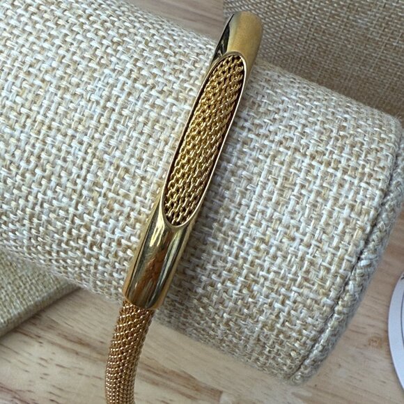 Vintage Avon Gold Tone Mesh Bracelet Size 6 Elegant Design - Picture 10 of 10